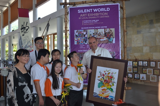 Tham gia triển lãm "Silent word" lần 2 tại Resort Laguna