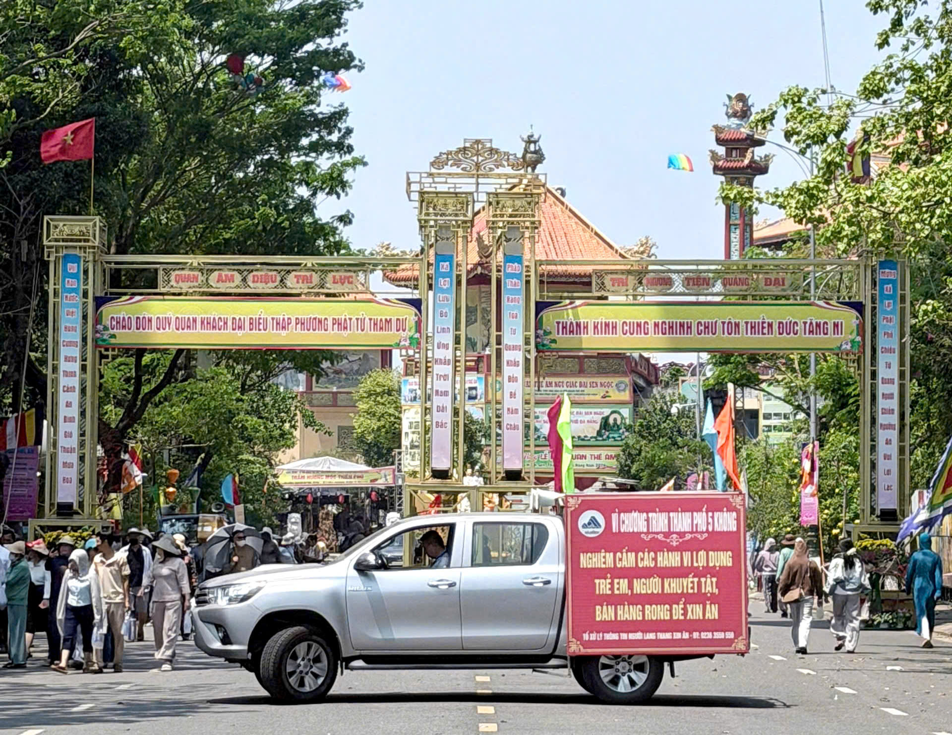 Đà Nẵng ra quân tuyên truyền, kiểm tra, xử lý tình trạng lang thang, xin ăn dịp Lễ hội Quán Thế Âm, Ngũ Hành Sơn năm 2026